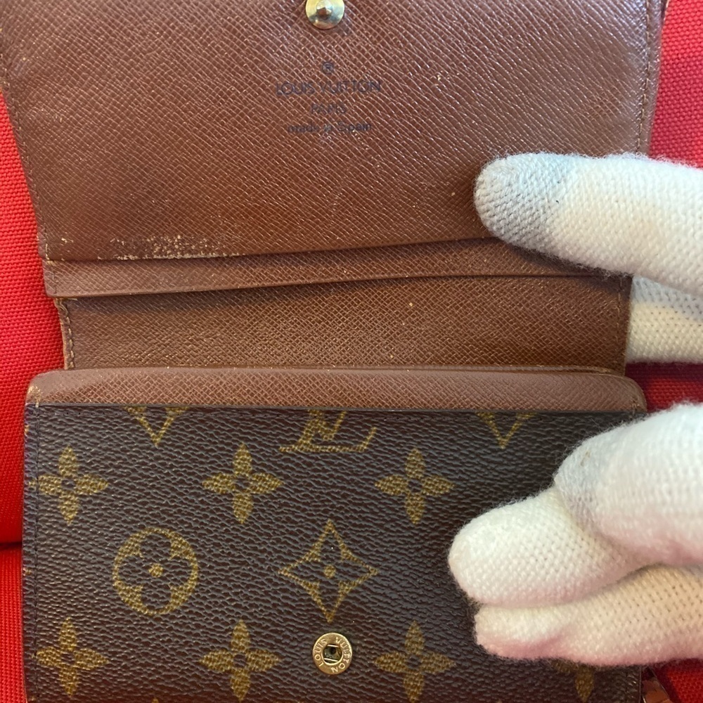 Louis Vuitton Wallet - Authentic - Picture 4 of 16